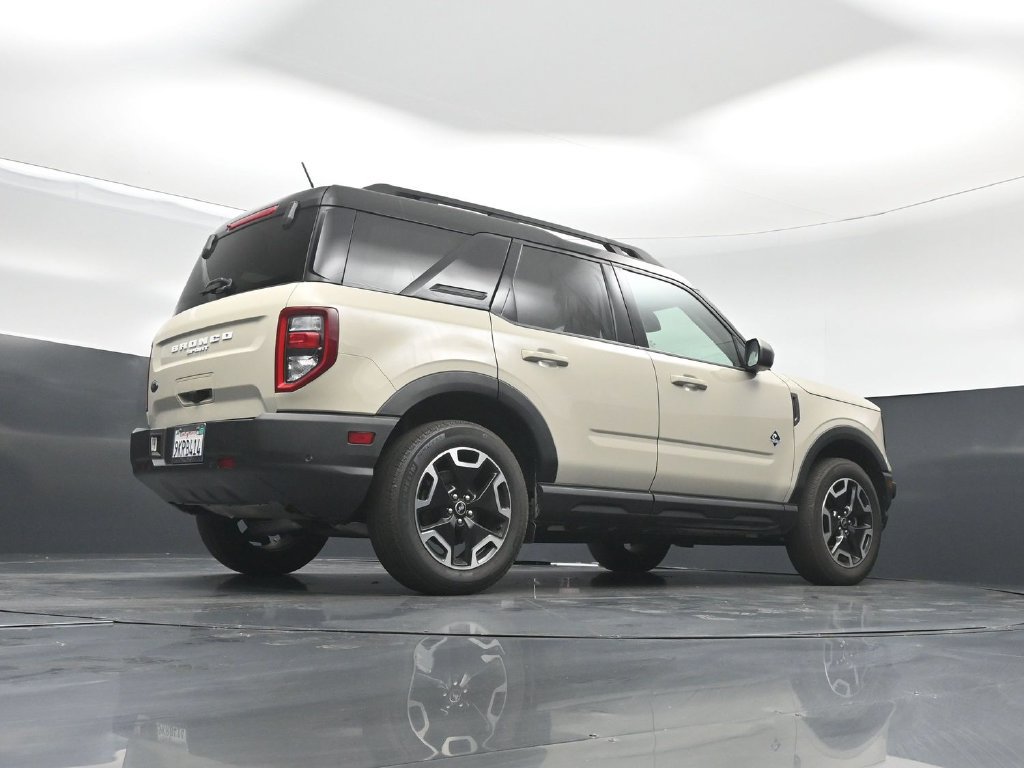 Certified 2024 Ford Bronco Sport Outer Banks AWD/4WD image 46