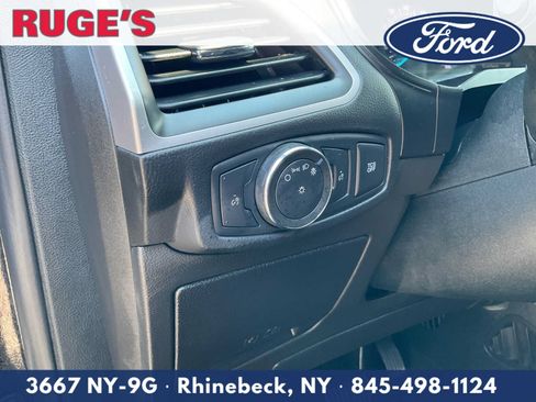 Used 2022 Ford Edge SE w/ Black Appearance Package AWD/4WD image 17