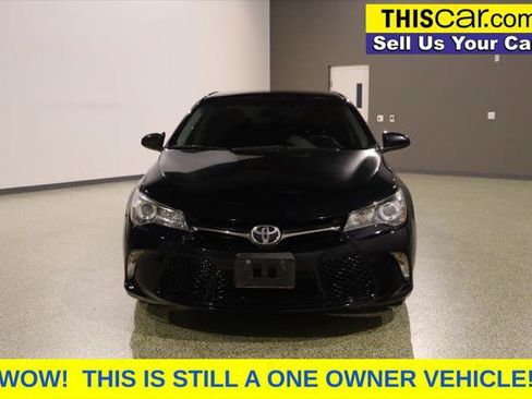 Used 2017 Toyota Camry SE FWD image 3