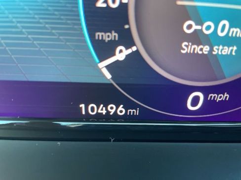 Certified 2025 Volkswagen Atlas SE image 13