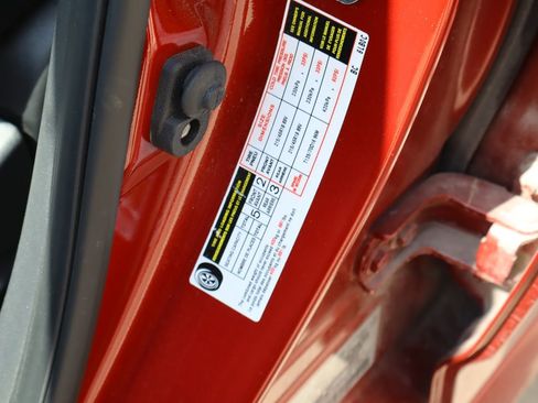 Certified 2023 Nissan Sentra SR FWD image 28