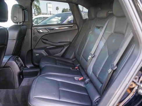 Used 2020 Porsche Macan S image 19