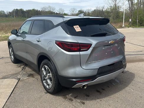 Used 2023 Chevrolet Blazer LT w/ Convenience Package AWD/4WD image 3