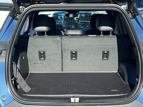 New 2026 Chevrolet Equinox LT w/ Convenience Package II image 11