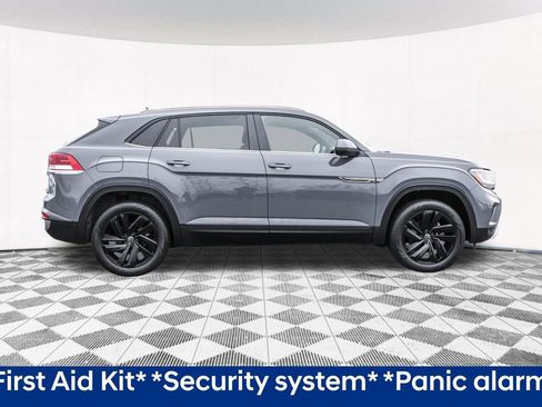 Used 2023 Volkswagen Atlas Cross Sport SE w/ Black Wheel Package image 11