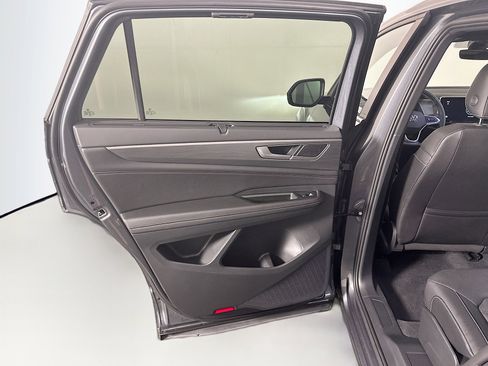 Used 2025 Volkswagen Atlas Cross Sport SE AWD/4WD image 25