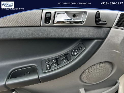 Used 2007 Chrysler Pacifica Touring FWD image 9