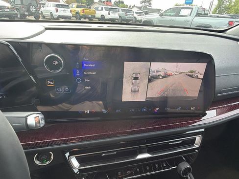 New 2026 Chevrolet Traverse Z71 image 25