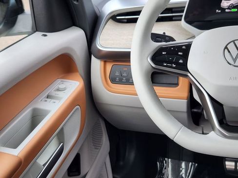 New 2025 Volkswagen ID. Buzz Pro S Plus AWD/4WD image 24