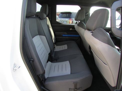 Used 2024 Toyota Tacoma TRD Sport RWD image 31
