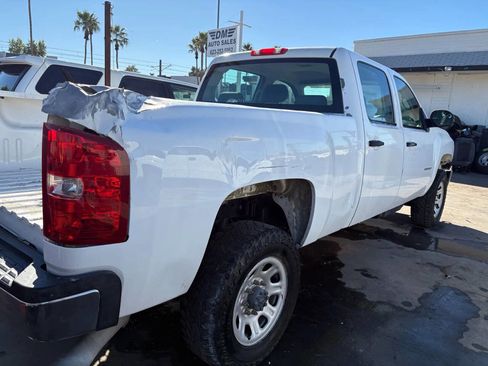 Used 2011 Chevrolet Silverado 3500 W/T image 4