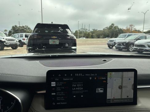 Used 2025 Genesis G70 2.5T image 18