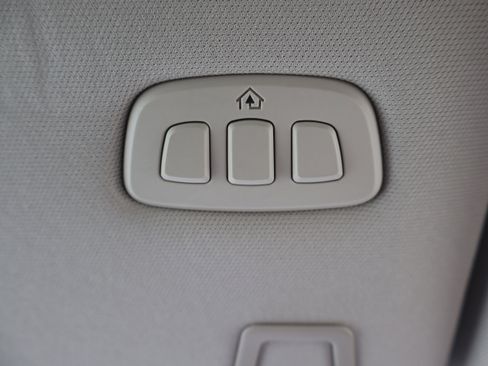 Used 2025 Lincoln Nautilus Reserve w/ Jet Appearance Package image 28