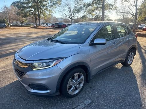 Used 2022 Honda HR-V LX image 2