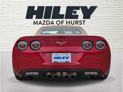 Used 2011 Chevrolet Corvette Grand Sport w/ Preferred Equipment Group RWD image 5