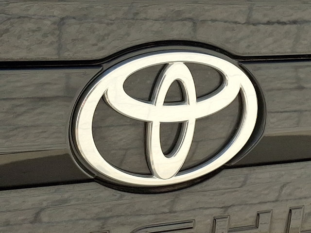 Used 2026 Toyota Grand Highlander AWD image 8