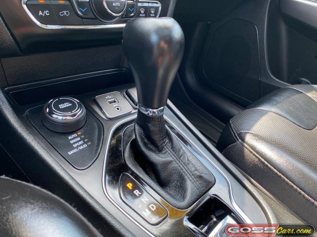Used 2022 Jeep Cherokee Limited w/ Mopar Interior Package AWD/4WD image 13