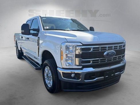 Certified 2025 Ford F250 XLT AWD/4WD image 2