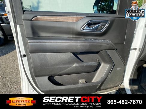 Used 2021 Chevrolet Suburban High Country w/ Premium Package AWD/4WD image 13