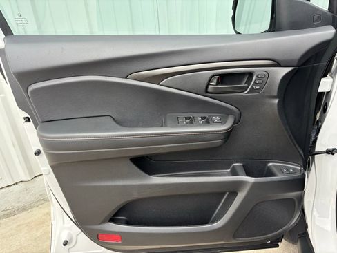 Used 2024 Honda Passport TrailSport image 13