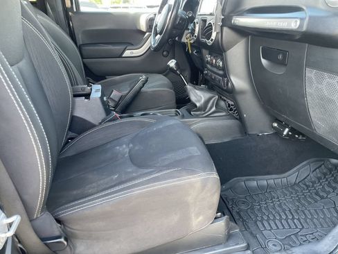 Used 2014 Jeep Wrangler Rubicon AWD/4WD image 25