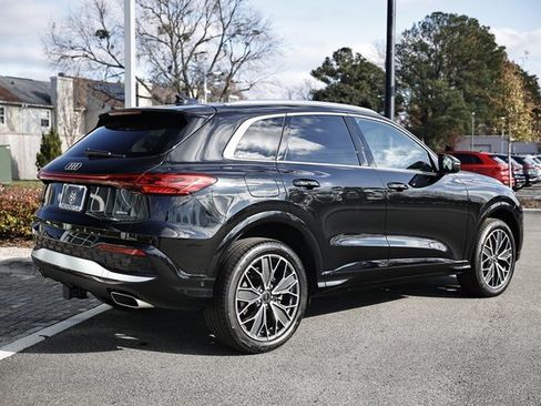 Certified 2025 Audi Q5 Premium Plus w/ Premium Plus image 7