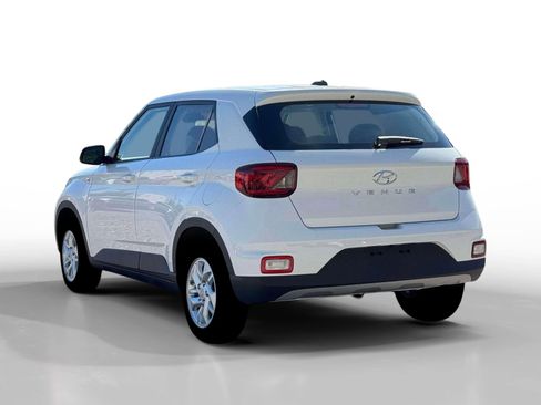 New 2026 Hyundai Venue SE image 5