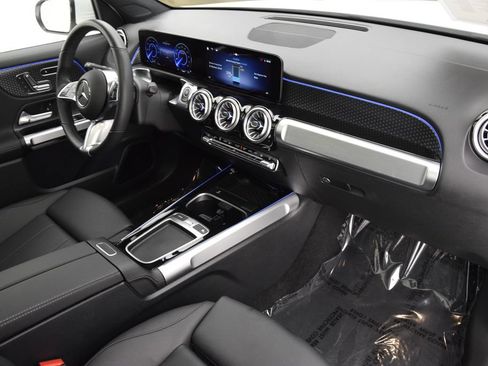 Used 2024 Mercedes-Benz EQB 250+ image 14