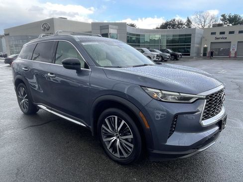 Used 2025 INFINITI QX60 Sensory w/ Vision Package image 3