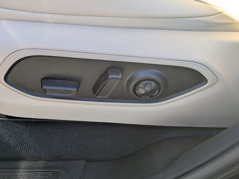 Certified 2024 Jeep Grand Cherokee L Limited w/ Luxury Tech Group II image 14