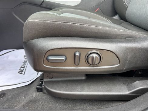 Used 2023 Chevrolet Blazer LT w/ Driver Confidence Package image 15