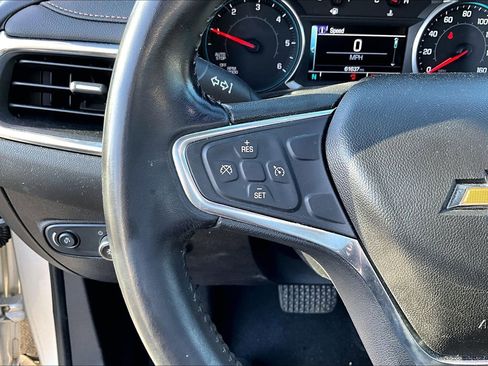 Used 2018 Chevrolet Equinox LT w/ Sun & Infotainment Package image 11