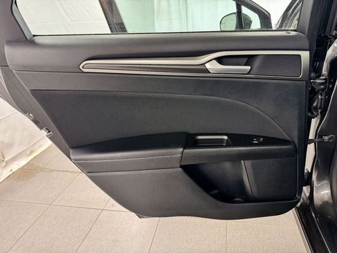 Used 2017 Ford Fusion S w/ Equipment Group 101A FWD image 14