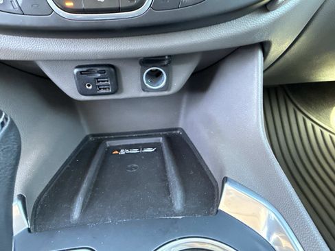 Used 2020 Chevrolet Traverse Premier image 27