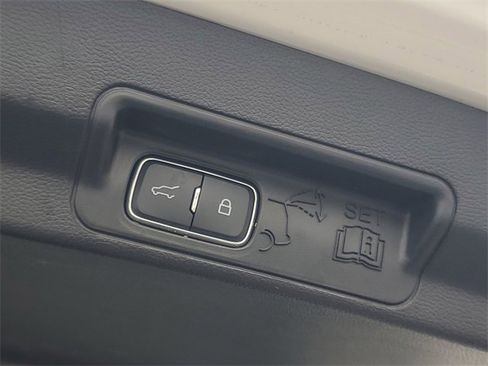 Used 2025 Ford Explorer ST-Line image 13