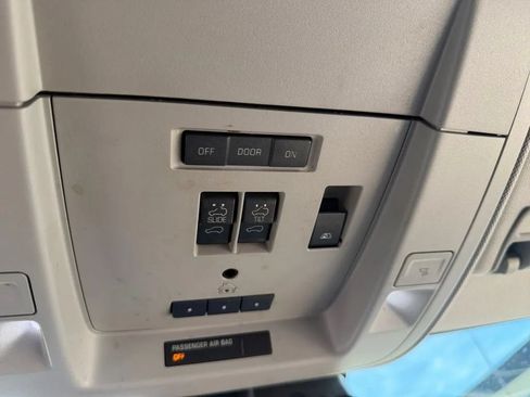 Used 2018 GMC Sierra 1500 Denali AWD/4WD image 31