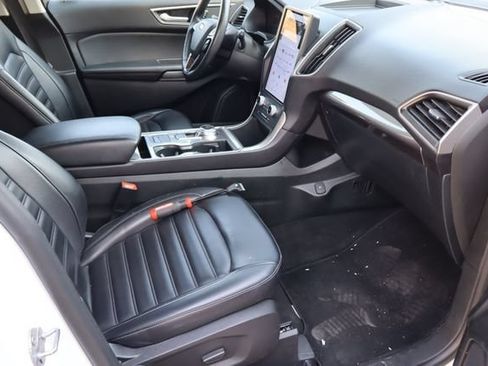 Used 2024 Ford Edge SEL AWD/4WD image 16