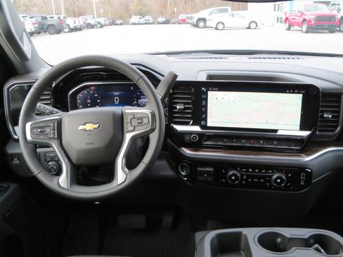 New 2025 Chevrolet Silverado 1500 LT w/ Z71 Off-Road Package image 21