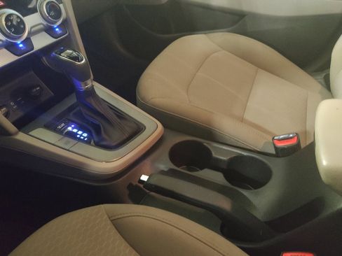 Used 2019 Hyundai Elantra SEL FWD image 26