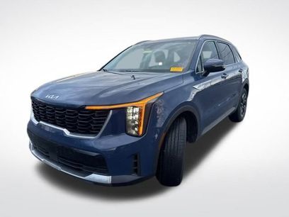 Used 2025 Kia Sorento S