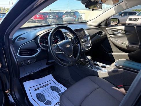 Used 2023 Chevrolet Malibu LT w/ Midnight Edition FWD image 3