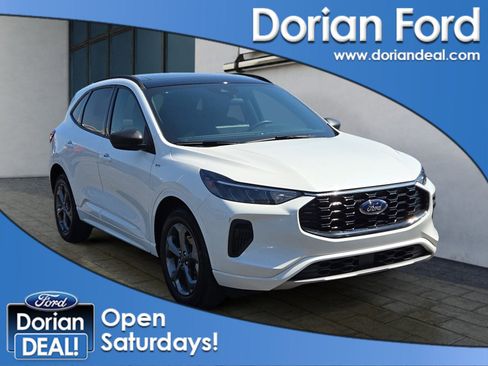 Used 2023 Ford Escape ST-Line w/ Tech Pack #1 AWD/4WD image 1