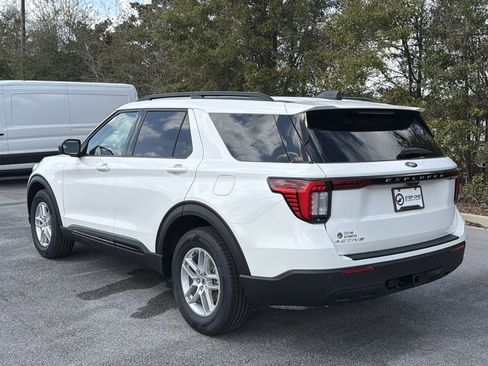 New 2026 Ford Explorer Active RWD image 9