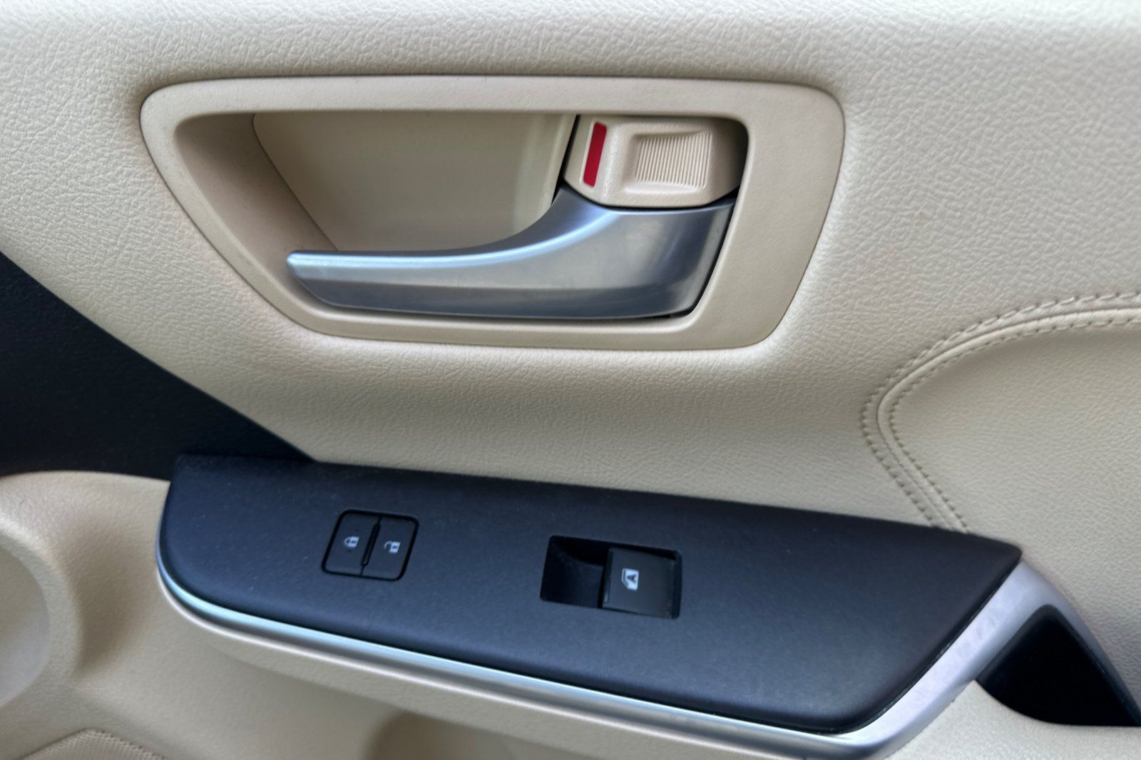 Used 2015 Toyota Camry XLE FWD image 20