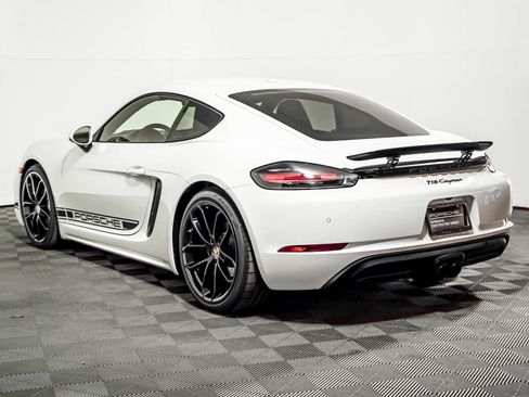 Certified 2024 Porsche 718 Cayman RWD image 3