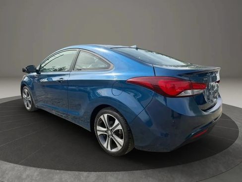 Used 2014 Hyundai Elantra w/ Option Group 2 FWD image 7