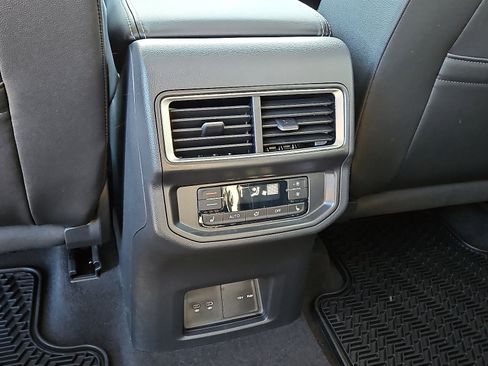 New 2026 Volkswagen Atlas SEL Premium R-Line image 9