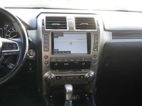 Used 2020 Lexus GX 460 Premium w/ Premium Package AWD/4WD image 15