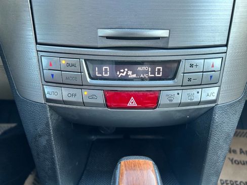 Used 2014 Subaru Outback 2.5i Limited w/ Moonroof Package image 23