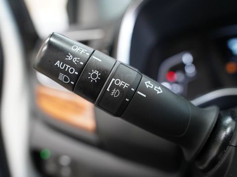 Used 2018 Honda CR-V Touring image 14